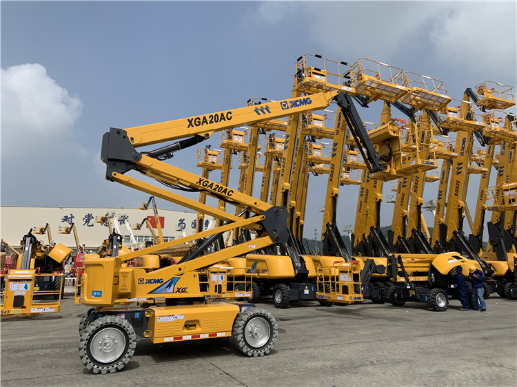 XCMG 20m articulated boom lift XGA20AC China new electric  mobile aerial work platform price